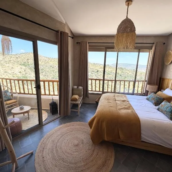 Manapany Surf Camp, hotel in Tamraght Ouzdar