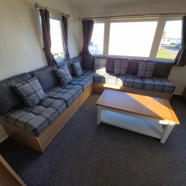 Lyon's Robin Hood Rhyl 8 Berth Caravan, מלון בריל