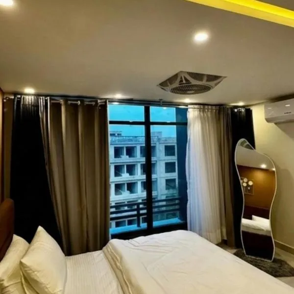 Luxury 1HBK WiFi, Parking, Near Shops & ATMs, hotel v destinaci Rávalpindí