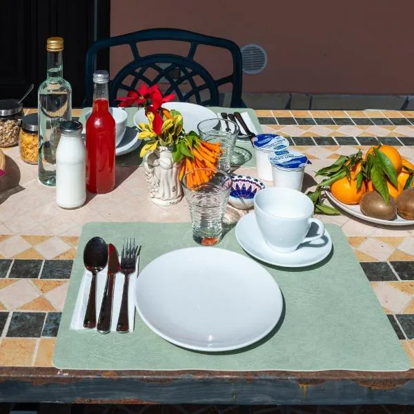 B&B Med - Finestra sul Mare, hotel in Contrada Mastrissa