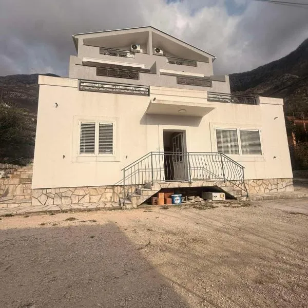 Apartman Danilo i Filip, hotel a Risan