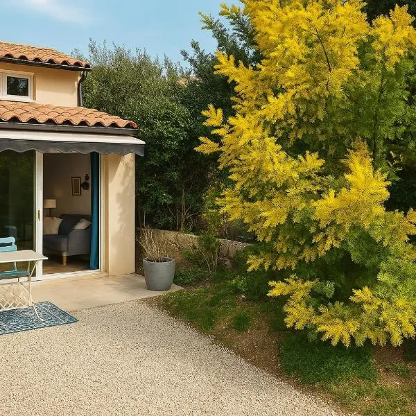 T2 cuisine équipée, jardin et parking privé, proche Avignon, hotel u gradu Les Angles Gard