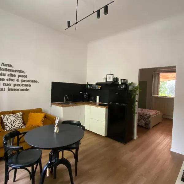 AMA HOMe, appartamento in centro con terrazza, hotel in Ancona