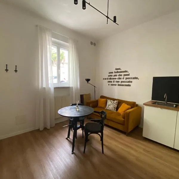 AMA HOMe, appartamento in centro con terrazza, hotell sihtkohas Ancona