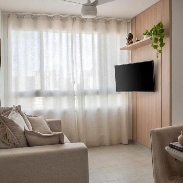 Apartamento novo com piscina 2 quartos self check-in perto do shopping - Foto 2
