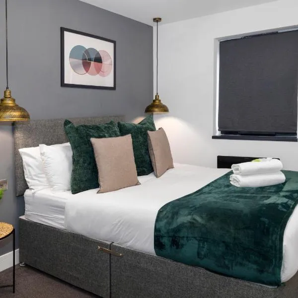 Lux Style Homes -1 BED APARTMENT close to City Centre - Free WIFI - Free Parking - Smart TV - Full Kitchen - Self Check In, khách sạn ở Peterborough