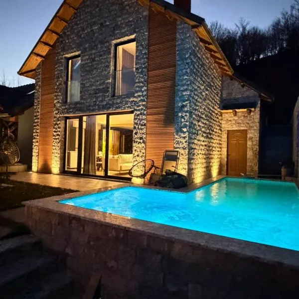 N'Gen Luxury Villas - Razem, hotel di Razëm