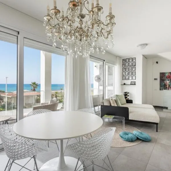 Luxury beach front, hotell sihtkohas Torre Grande