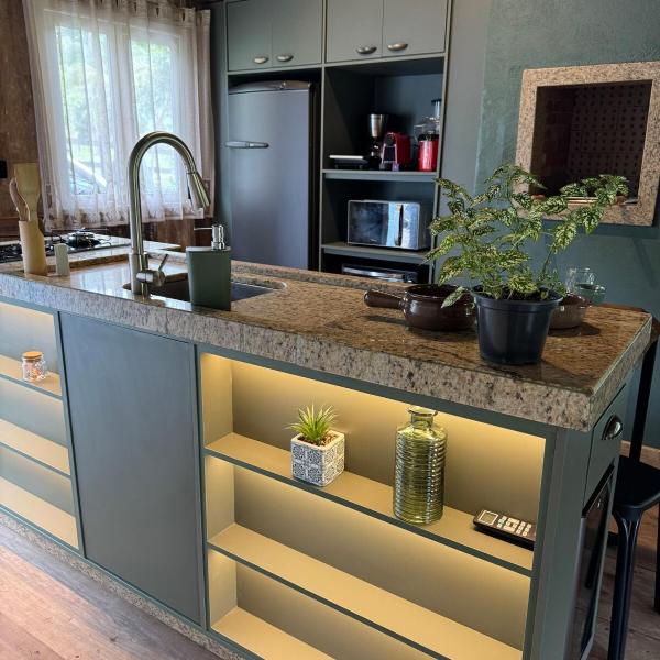 Air-conditioned cabin with fireplace and hot tub!
