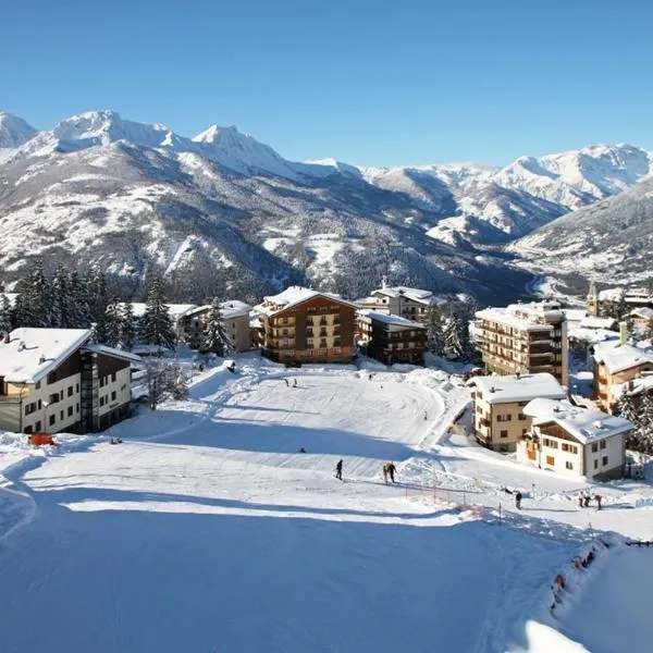 Hotel Stella Alpina, hotel in Sauze dʼOulx