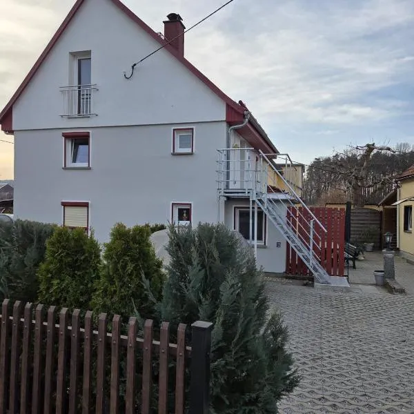 "Ruhige Naturlage im Wald" Ferienhaus mit Sauna, hotel a Großnaundorf