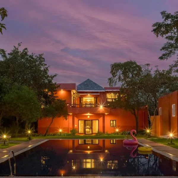 StayVista at Morbaugh Palace- Outdoor pool, WiFi & BBQ, hotel din Jaipur