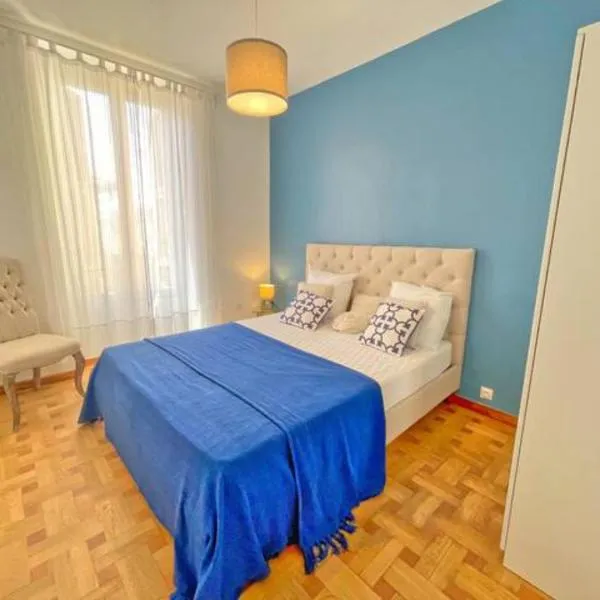 CARRAS appartement plein de charme climatisé à 3 min de la plage,1min tram, hotel in Nice