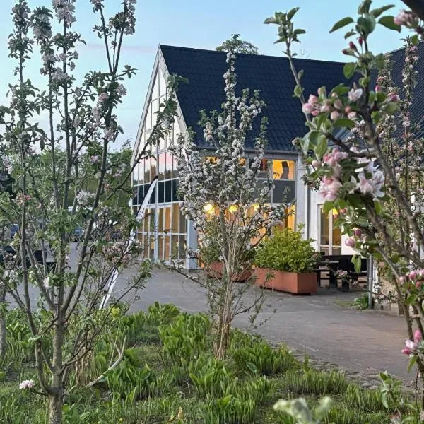 Tollundgaard Golf Park & Apartments, hotel u gradu 'Funder Kirkeby'