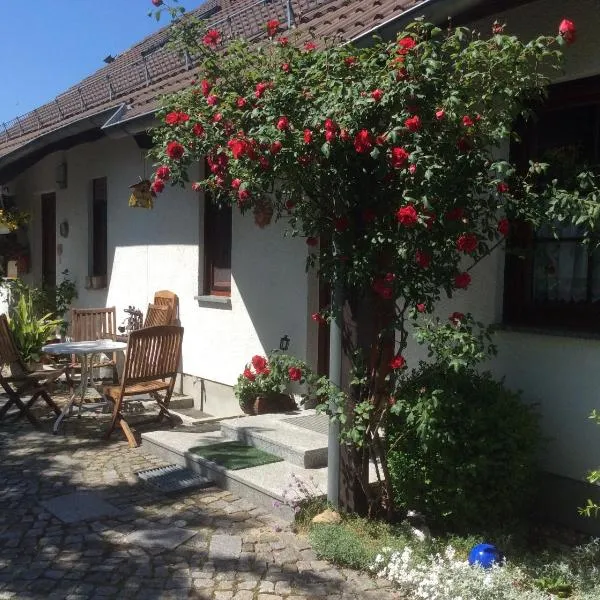 Ferienwohnung Sonne-Stadtrand Dresden, ξενοδοχείο σε Moritzburg