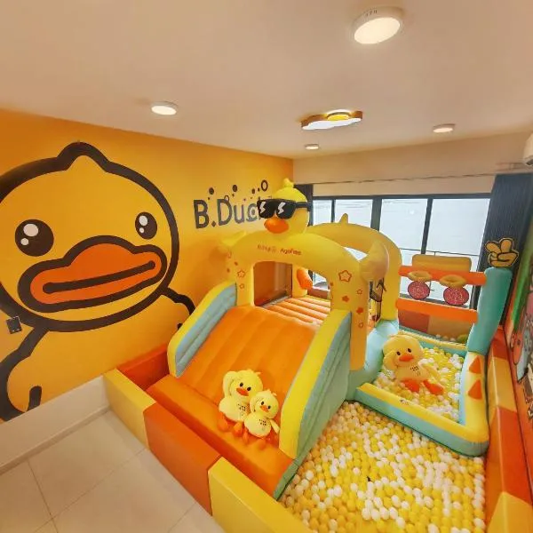 Naughty Castle Playground & Ball Pool, hotel in Johor Bahru
