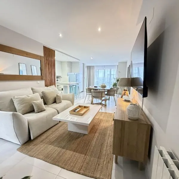 Beach & Chill By Claire Homes, hótel í Castelldefels
