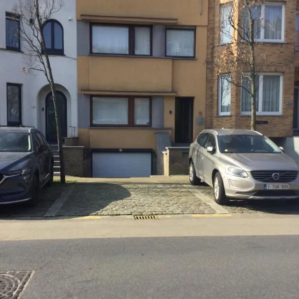 Zonnezoen, hotel di De Panne