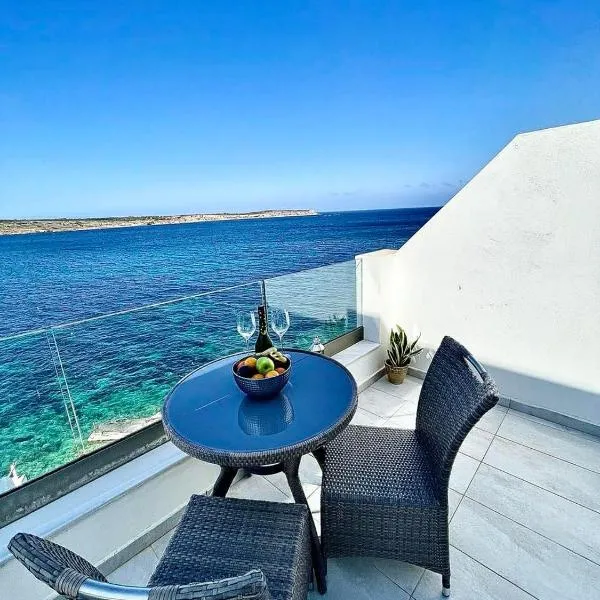 Malta Luxury Seafront Penthouse with Panoramic Views and Terrace in Mellieha, готель у місті Is-Sellum