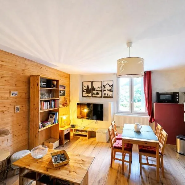 Le petit coin au bord du lac, отель в городе Дуссар