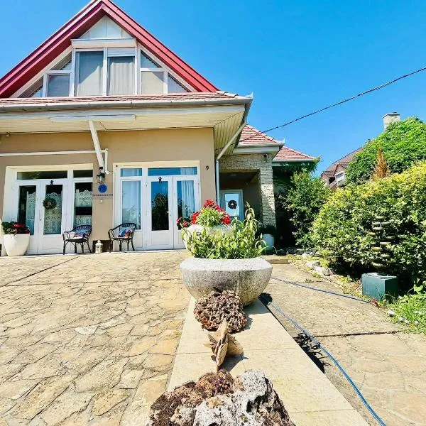 Nirvana Apartman, hotel a Balatonberény