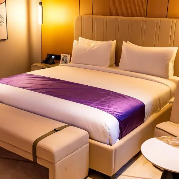 Fire Coop Aviator's Lodge, hotel in Lagos