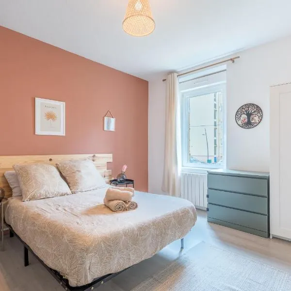 Le Charlie - Lumineux - Spacieux - Jardin, Hotel in Joeuf