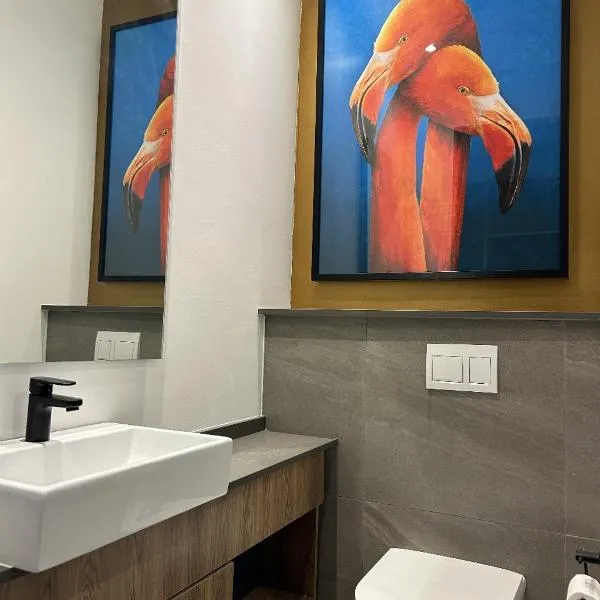 The Capital Trilogy Menlyn Maine Phase 2 new apartment 625, hotel v destinaci Vosburg