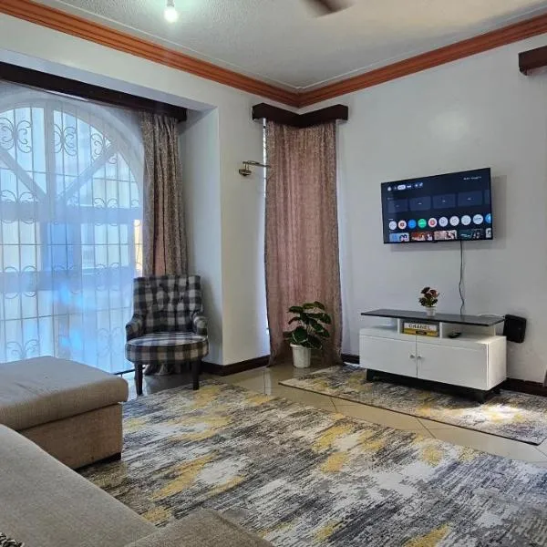 Modern 1 Br Apartment near Nyali Cinemax with AC Hot water, hotel u gradu Mombasa
