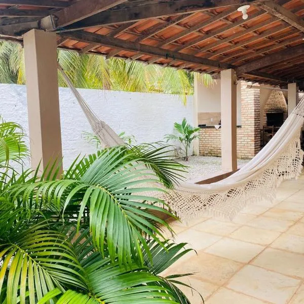 Casa em Praia de Flecheiras, hotel em Trairi