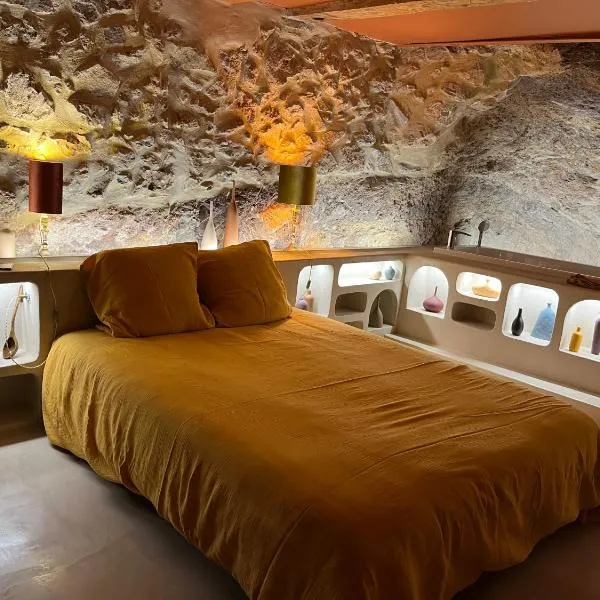 Viesnīca LA ROCHE DOREE - Golden Rock Suite pilsētā Fitou