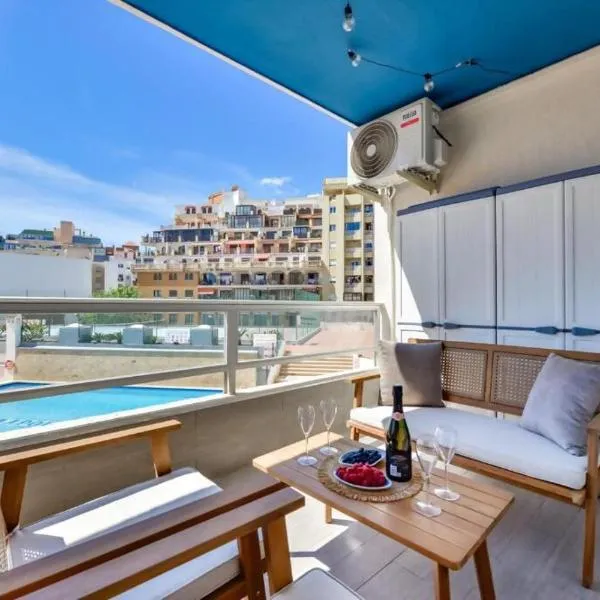 Apartamento SOLEÁ، فندق في كاليبي