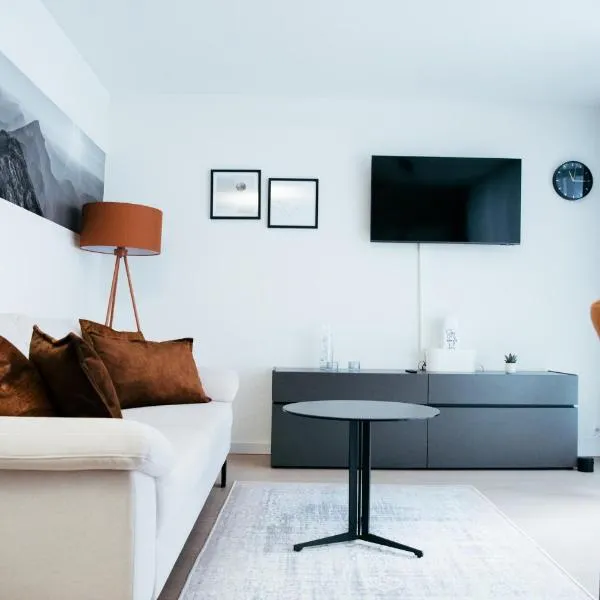 Feel Home Apartments 701 - 702- Seesicht - Terrasse - Balkon - kostenloser Parkplatz, hotelli kohteessa Emmetten