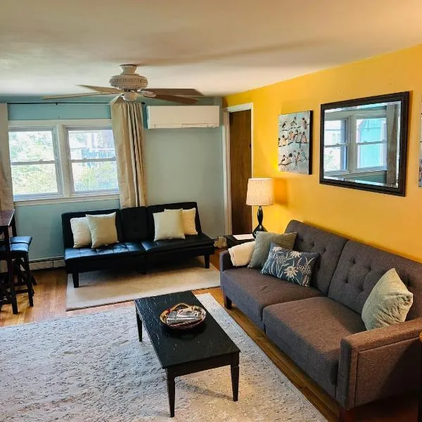 Private Green Cottage near downtown, hotel en Asheville