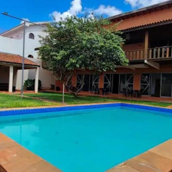Pequeno Quarto com Banheiro perto do Centro