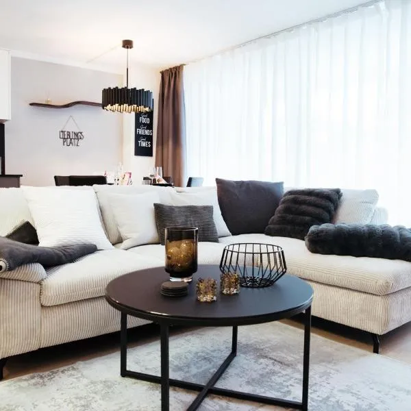 Feel Home Apartments 501 - 502 - Seeblick - Bergblick - Balkon - kostenloser Parkplatz, hotelli kohteessa Emmetten