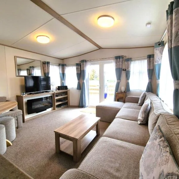 Dornoch Holiday Chalet, hotel in Proncy