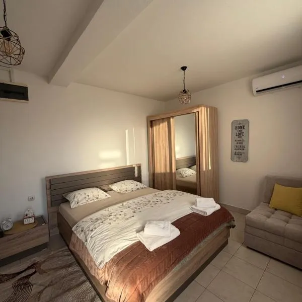 Bukuria e Fjerinës, хотел в Улцин