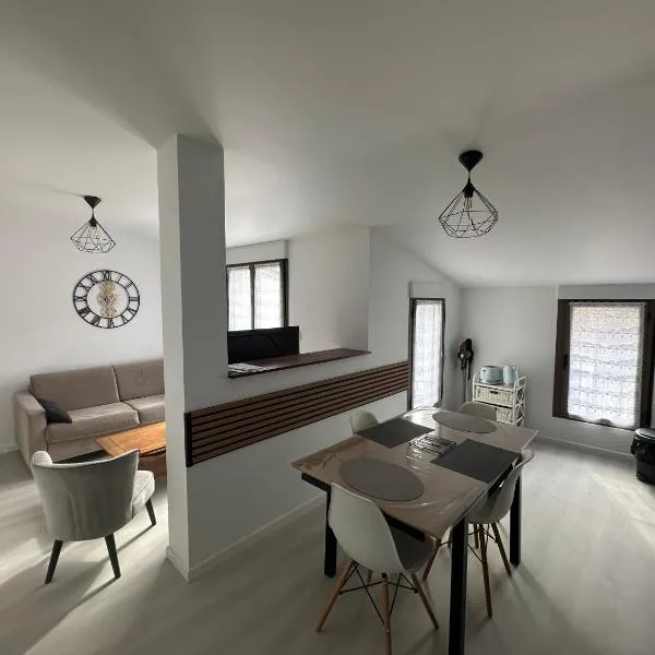 Appartement terrasse en ville, Hotel in Blois