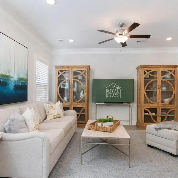 Southern Charming New Home-Mins to Beach & DT, hotel a Charleston