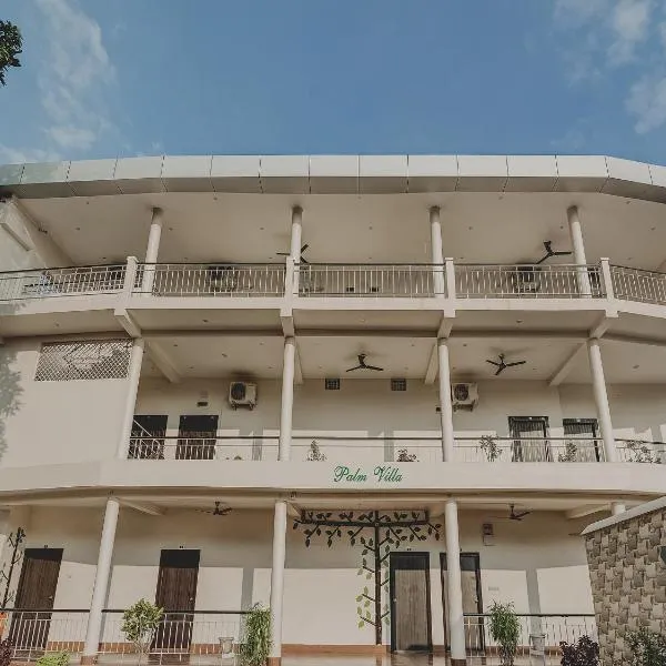 Super Capital O Gulmohar Marriage Garden、ダンバードのホテル