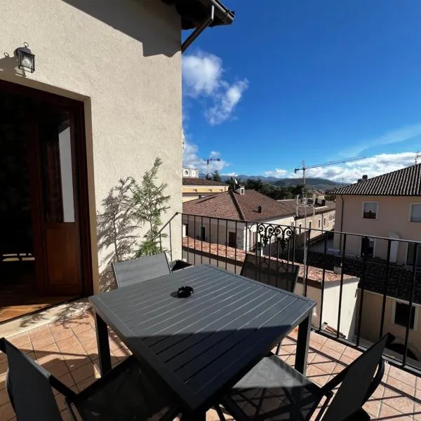 Antica Dimora San Crisante - centro storico, hótel í LʼAquila