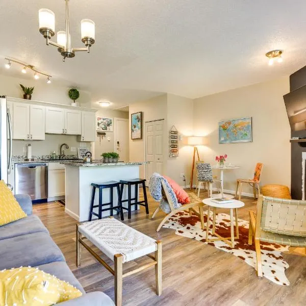 Ski Getaway! Mtn-View Condo Near Keystone Resort, hotel v destinaci Keystone