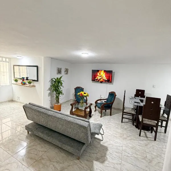 Confort y seguridad cerca a la basílica en Buga, hotell sihtkohas Buga