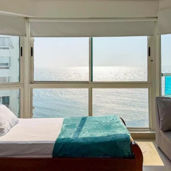 Vista al Mar desde tu balcón Torres del Lago Cartagena, Hotel in Cartagena