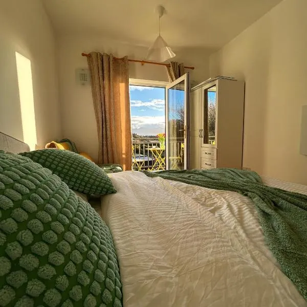 Europe's last sunset, hotel di Waterville