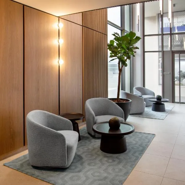 L Residences & Suites, hotell Larnakas