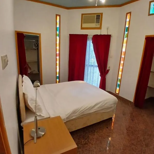 무스카트에 위치한 호텔 Qurum Heights Hotel