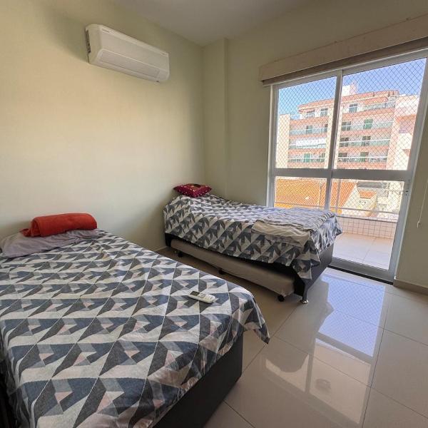 Apartamento Cabo Frio Completo, no Braga, 5 min da Praia do Forte - Wi-Fi - Garagem - Foto 2
