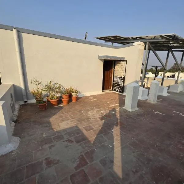 Private Rooftop Stay in Tiruchirapalli Srirangam photo 2